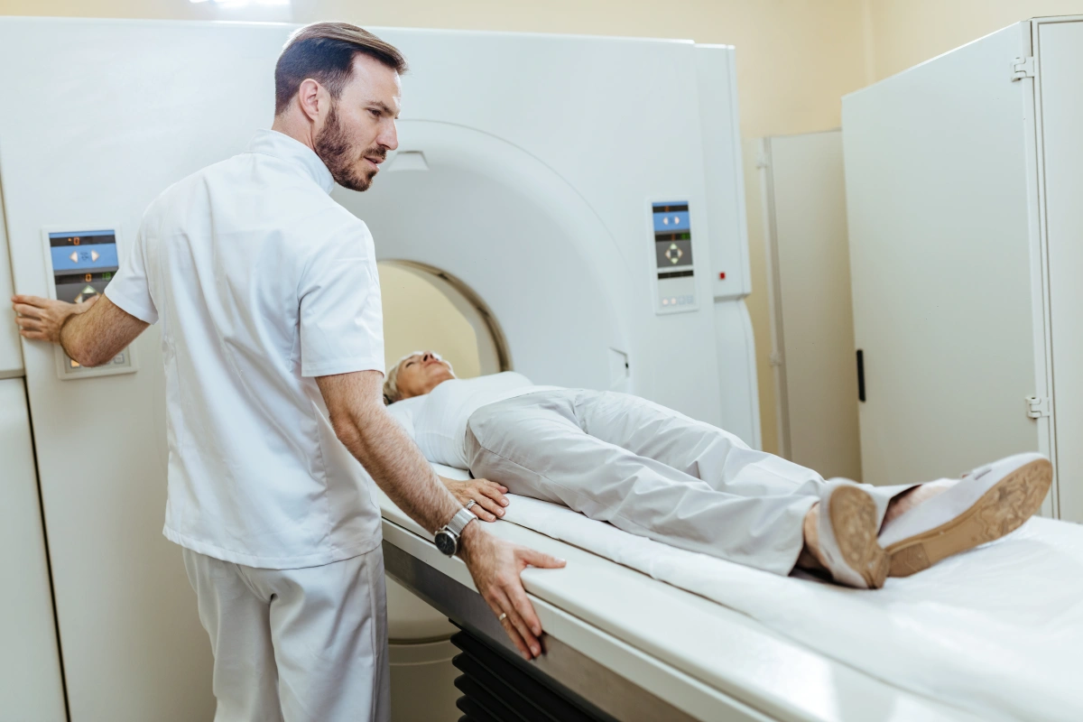 Apa PET scan dibutuhkan setelah hasil kolonoskopi